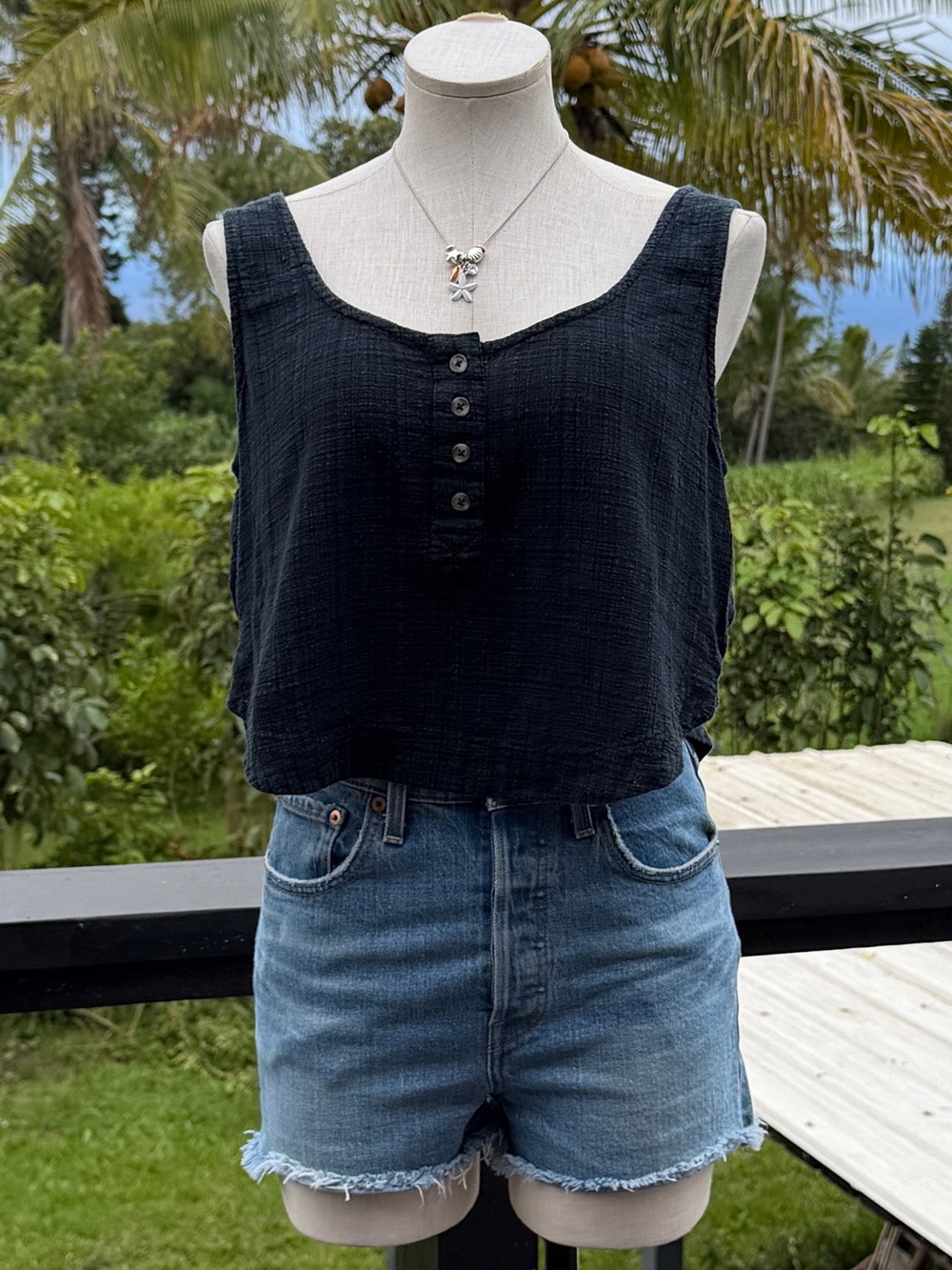 Rip Curl Dark Blue Crinkle Gauze Tank Top Medium Button Front Cropped Beach